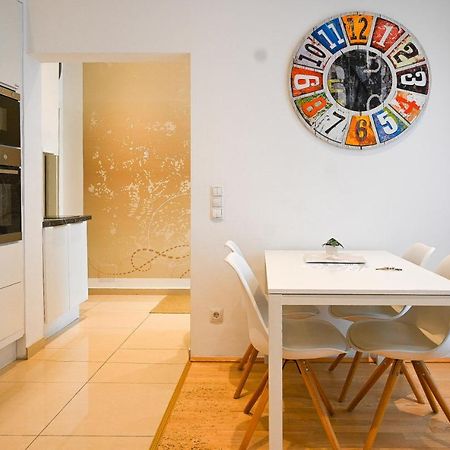 Bright Apartment Mariahilf Wina Bagian luar foto