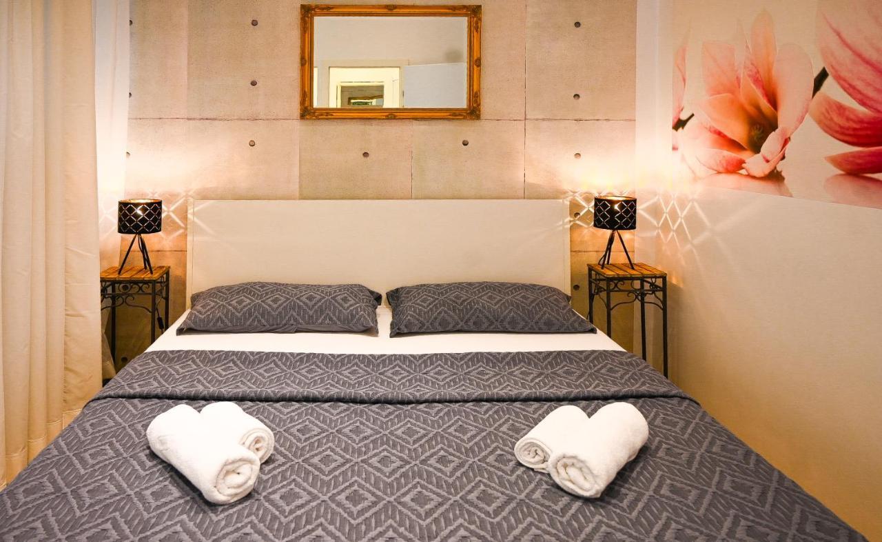 Bright Apartment Mariahilf Wina Bagian luar foto