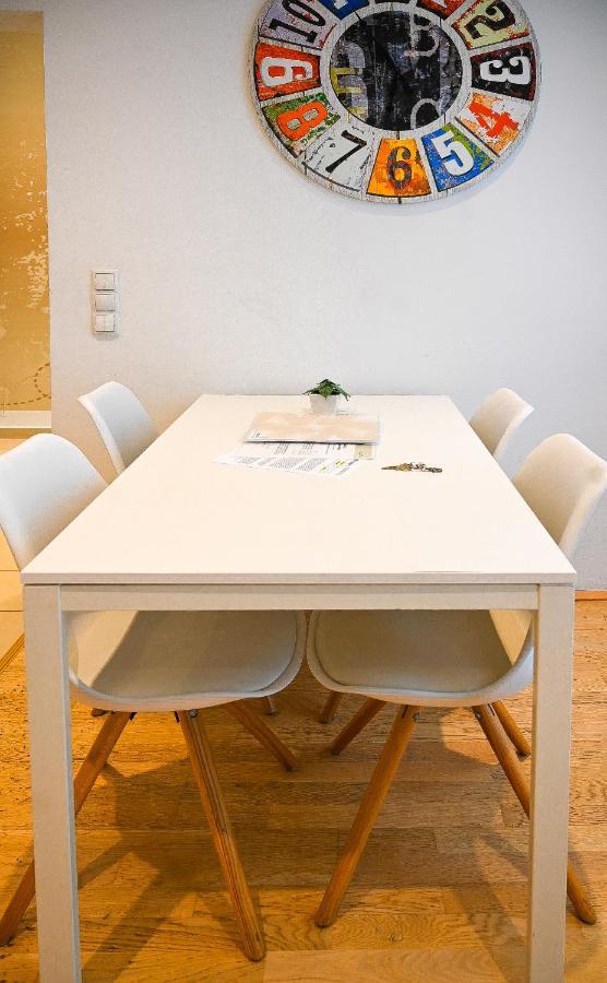 Bright Apartment Mariahilf Wina Bagian luar foto